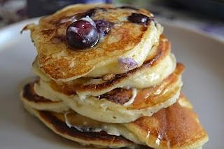Pancakes z ricottą i borówkami