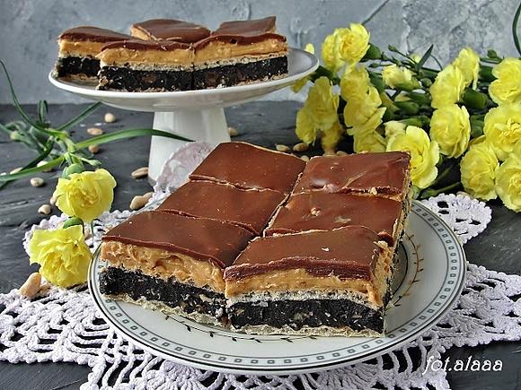 Wafle z bajaderką i masłem orzechowym