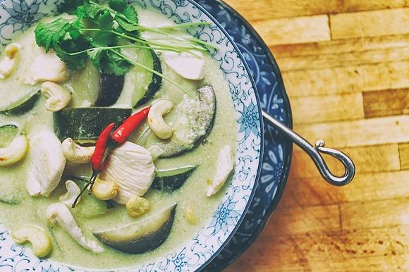 Tajskie zielone curry z kurczakiem