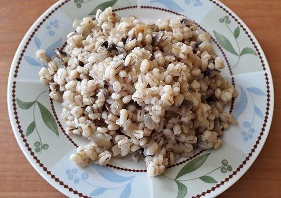 Kasza pęczak z pieczarkami