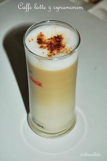 Caffe latte z cynamonem