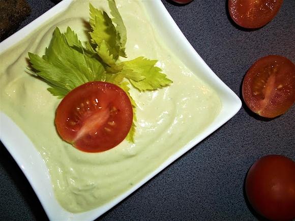 Guacamole - pasta kanapkowa z awokado