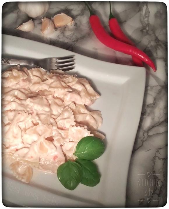 Kurczak z chili w kremowym sosie