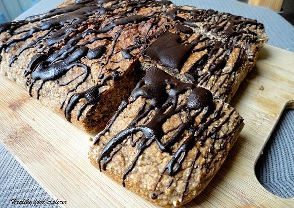 Owsiane bananowe blondie z gorzką czekoladą