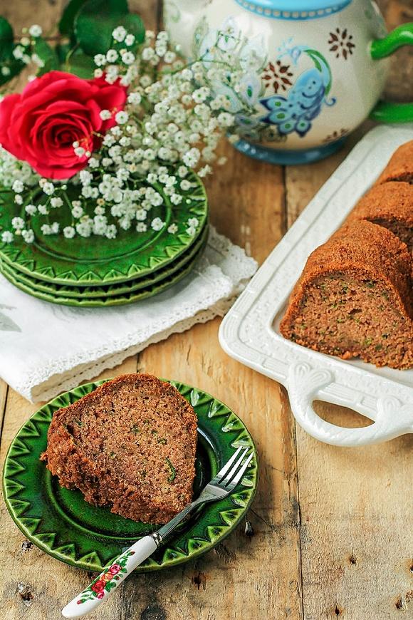 Aromatyczna babka z cukinią i cynamonem