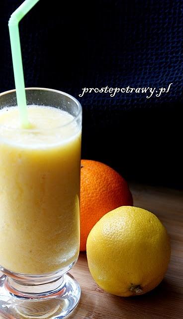 Smoothie z żółtych owoców