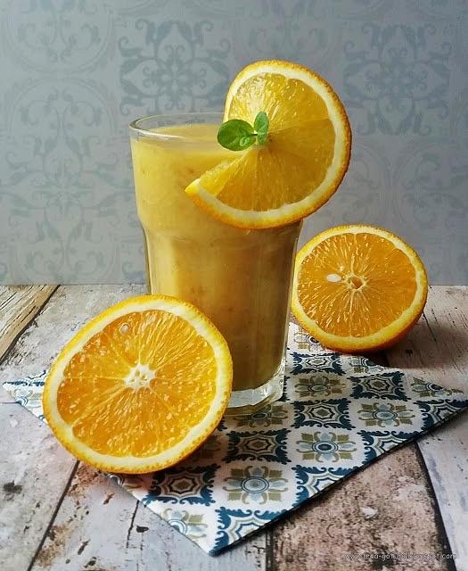 Smoothie pomarańcza, banan, awokado