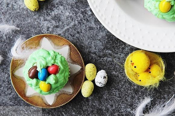 Migdałowe gniazdka wielkanocne muffinki