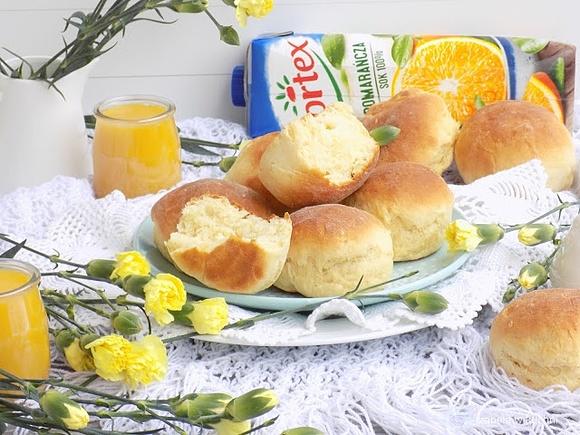 Słodkie bułeczki pomarańczowe
