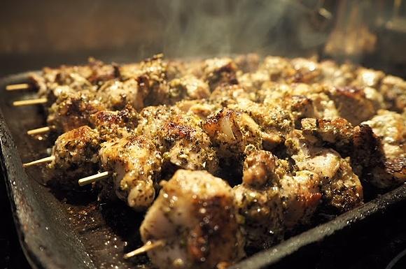 Souvlaki z golonki wieprzowej po grecku