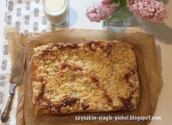 Placek drożdżowy z gruszkami i kruszonką