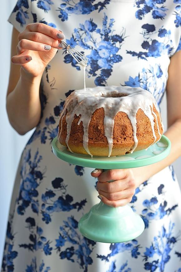 Cytrynowa babka z lukrem na Wielkanoc