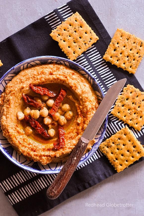 Hummus z suszonymi pomidorami