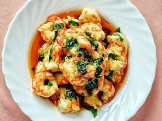 Krewetki na maśle z chili