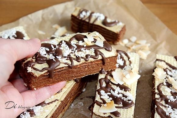 Czekoladowe wafle z masą z kaszy jaglanej i trzema składnikami