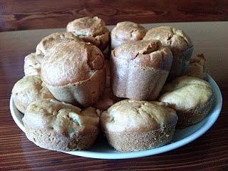 Muffinki chałwowo-kokosowe z gruszką wegańskie