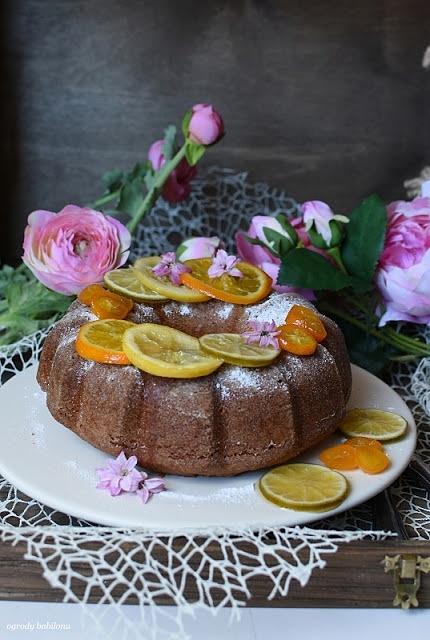 Babka piaskowiec - tradycyjna ucierana babka cytrusowa