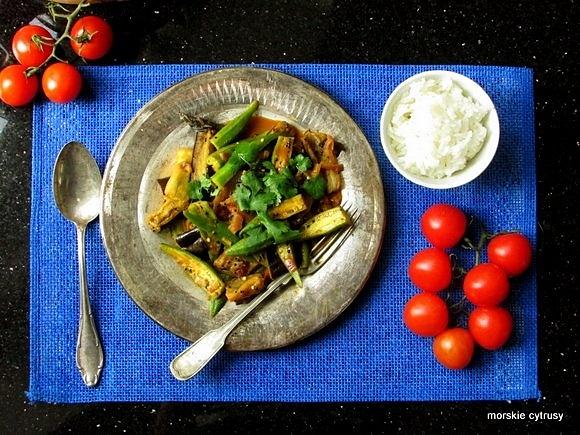 Curry z bakłażanem i okrą