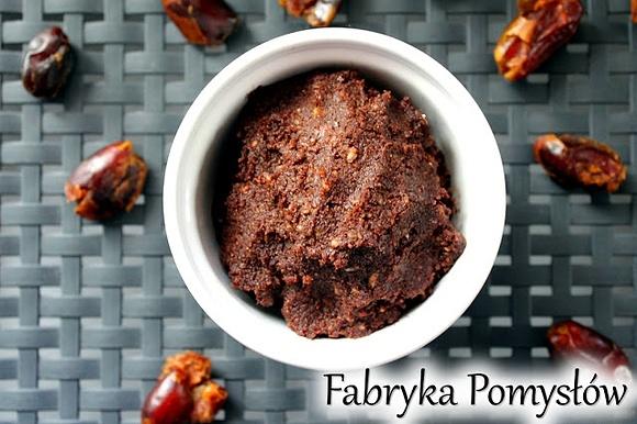 Nutella z daktyli i orzechów laskowych