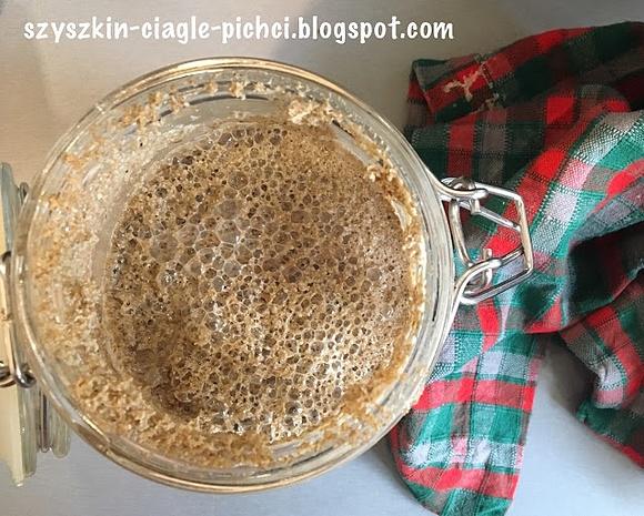 Zakwas na chleb żytni sposób domowy