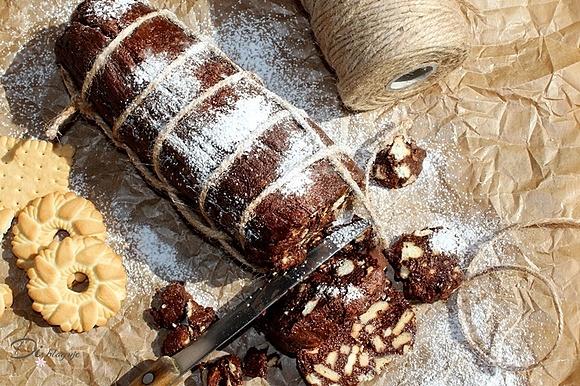 Salame di cioccolato włoski deser czekoladowy na zimno