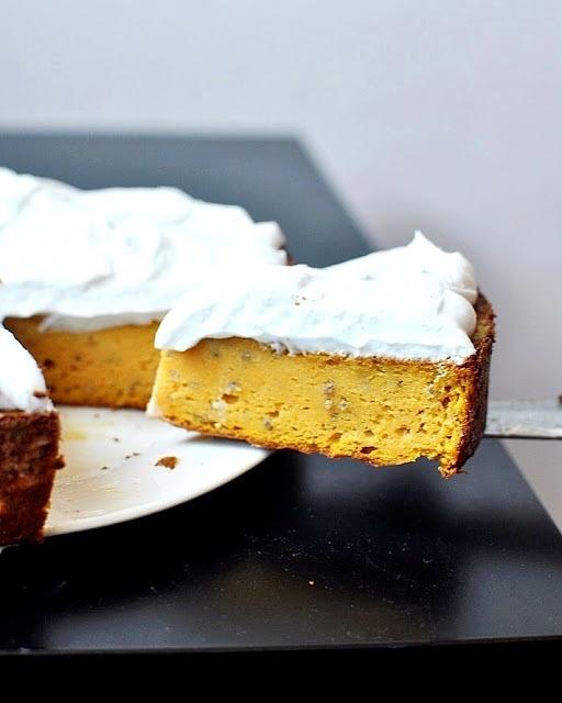 Ciasto z batata i mango z kremem kokosowym