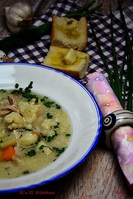 Zupa kalafiorowa z ryżem i indykiem