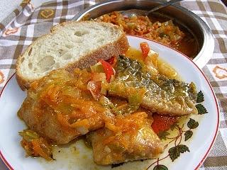 Filety śledziowe w pomidorach z warzywami