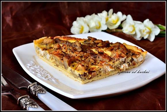 Tarta z kurczakiem i boczniakami