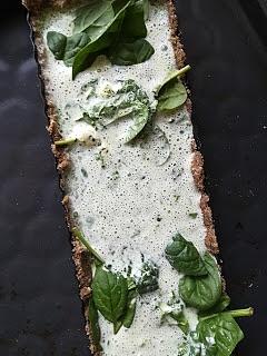 Tarta z mąki orkiszowo-ryżowej ze szpinakiem