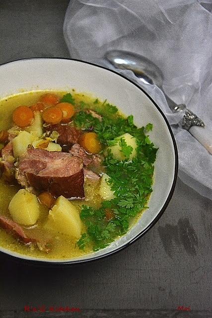 Zupa z żółtej soczewicy