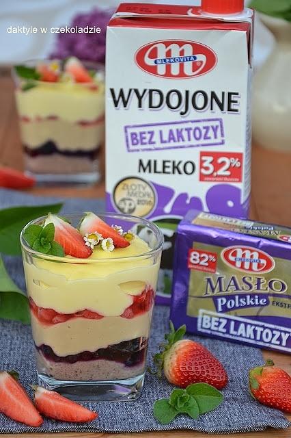 Trójsmakowy budyń z owocami