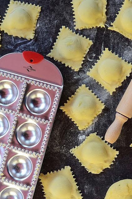 Ravioli ze szpinakiem i mozzarellą