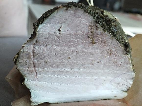 Karkówka pieczona w pesto z czosnku niedźwiedziego
