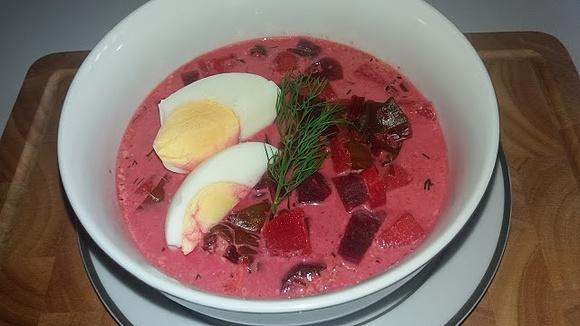 Zupa botwinka z jajkiem