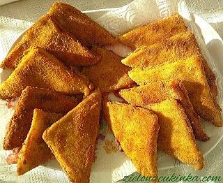 Krokiety z szynką, mozzarellą i chlebem tostowym