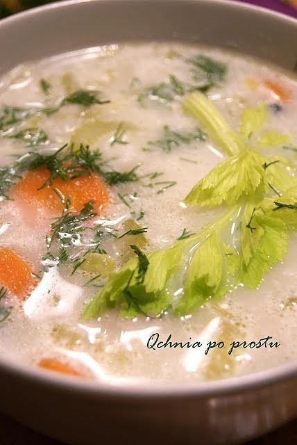 Zupa z selerem naciowym i ryżem