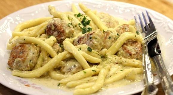 Kotleciki w sosie cukiniowym z mascarpone
