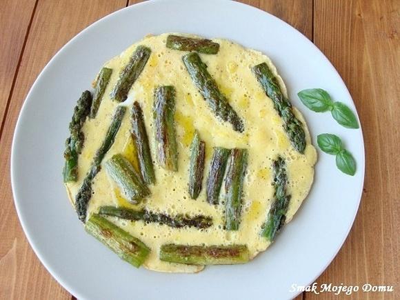 Omlet ze szparagami