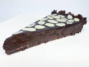 Ciasto czekoladowe z kremem z awokado - wegańskie, bez glutenu, laktozy, cukru i jajek