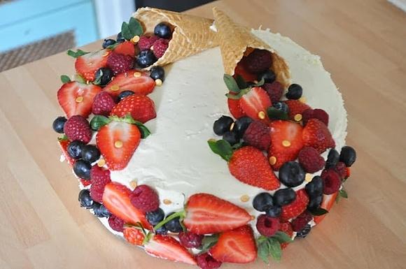 Tort cytrynowy z białą czekoladą