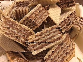 Wafle czekoladowe z mlekiem w proszku