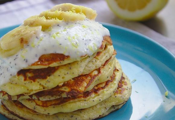 Cytrynowe pancakes z makiem