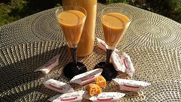 Likier z krówek domowy Baileys