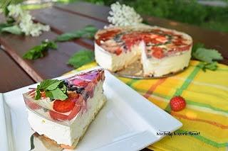Proste ciasto z truskawkami bez pieczenia