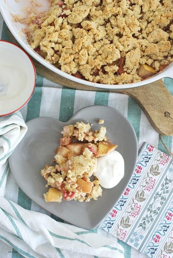 Rabarbarowo-jabłkowe crumble