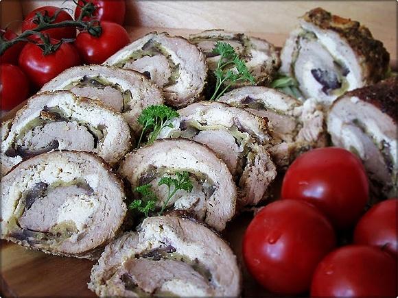 Zrolowany schab z bakłażanem i serem feta