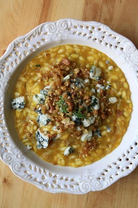 Risotto dyniowe z niebieskim serem i orzechami