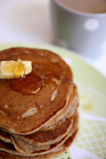 Żytnie pancakesy z miodem
