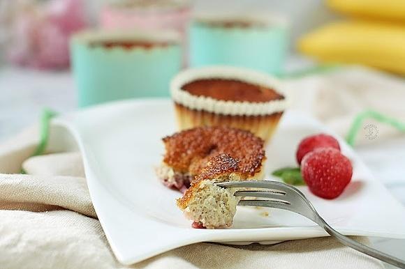 Owocowe muffinki śniadaniowe bezglutenowe bez mleka